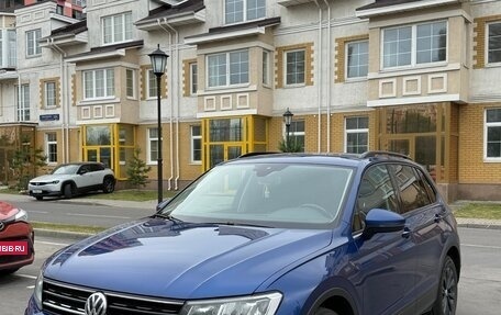 Volkswagen Tiguan II, 2020 год, 2 490 000 рублей, 2 фотография