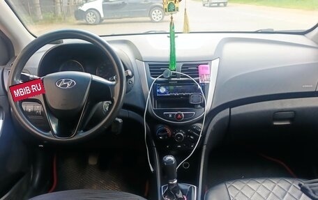 Hyundai Solaris II рестайлинг, 2015 год, 590 000 рублей, 5 фотография