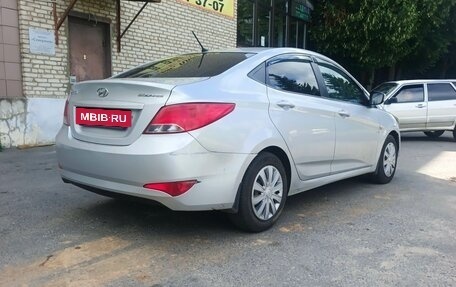 Hyundai Solaris II рестайлинг, 2015 год, 590 000 рублей, 3 фотография