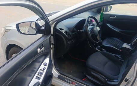 Hyundai Solaris II рестайлинг, 2015 год, 590 000 рублей, 9 фотография
