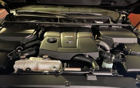 Toyota Land Cruiser, 2024 год, 13 700 000 рублей, 12 фотография
