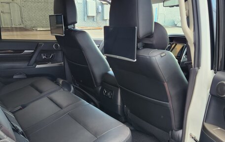 Mitsubishi Pajero IV, 2019 год, 4 100 000 рублей, 17 фотография
