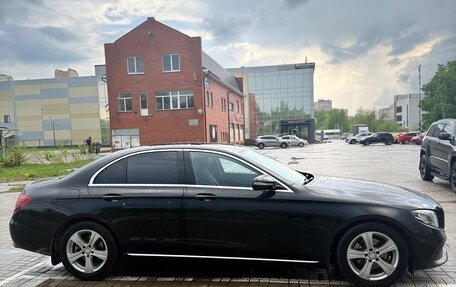 Mercedes-Benz E-Класс, 2016 год, 3 100 000 рублей, 4 фотография