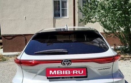 Toyota Harrier, 2023 год, 4 550 000 рублей, 6 фотография