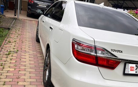 Toyota Camry, 2016 год, 1 700 000 рублей, 2 фотография