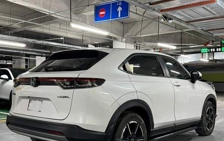 Honda Vezel, 2023 год, 1 969 000 рублей, 6 фотография