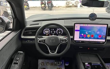 Volkswagen Teramont, 2025 год, 5 700 000 рублей, 17 фотография
