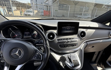 Mercedes-Benz V-Класс, 2019 год, 5 700 000 рублей, 9 фотография