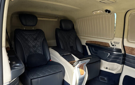 Mercedes-Benz V-Класс, 2019 год, 5 700 000 рублей, 13 фотография