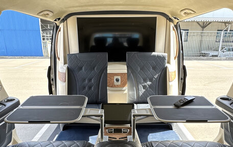 Mercedes-Benz V-Класс, 2019 год, 5 700 000 рублей, 12 фотография