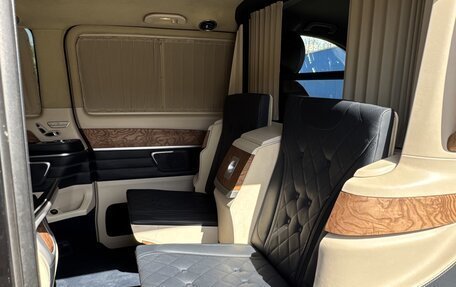 Mercedes-Benz V-Класс, 2019 год, 5 700 000 рублей, 18 фотография