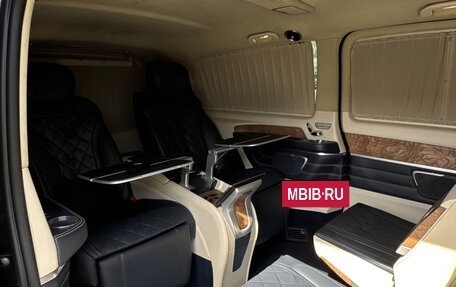Mercedes-Benz V-Класс, 2019 год, 5 700 000 рублей, 15 фотография