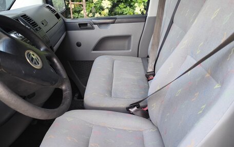 Volkswagen Transporter T5 рестайлинг, 2003 год, 850 000 рублей, 9 фотография