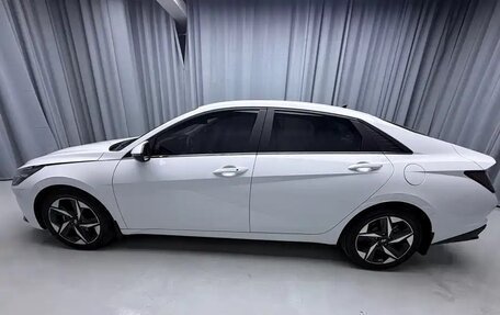 Hyundai Elantra, 2022 год, 1 720 000 рублей, 8 фотография