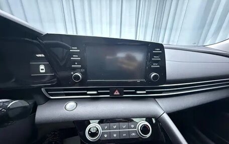 Hyundai Elantra, 2022 год, 1 720 000 рублей, 16 фотография