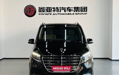 Mercedes-Benz V-Класс, 2024 год, 9 050 000 рублей, 2 фотография