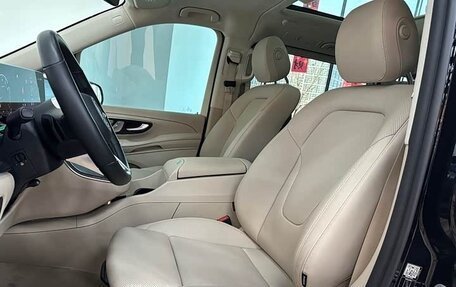 Mercedes-Benz V-Класс, 2024 год, 9 050 000 рублей, 13 фотография