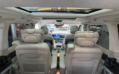 Mercedes-Benz V-Класс, 2024 год, 9 050 000 рублей, 21 фотография