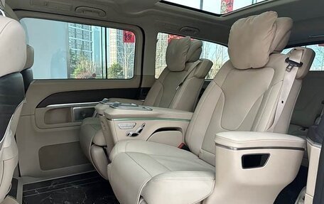 Mercedes-Benz V-Класс, 2024 год, 9 050 000 рублей, 17 фотография