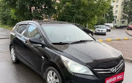 Hyundai Solaris II рестайлинг, 2015 год, 727 000 рублей, 2 фотография
