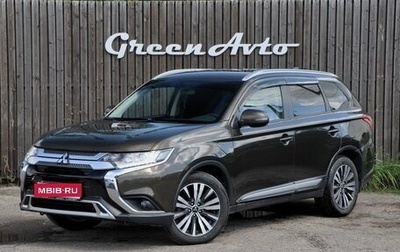 Mitsubishi Outlander III рестайлинг 3, 2019 год, 2 080 000 рублей, 1 фотография