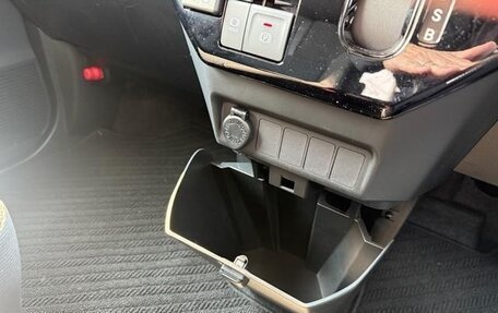 Toyota Roomy I, 2023 год, 930 100 рублей, 24 фотография