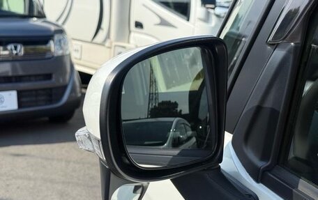 Toyota Roomy I, 2023 год, 930 100 рублей, 36 фотография