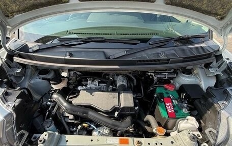 Toyota Roomy I, 2023 год, 930 100 рублей, 33 фотография