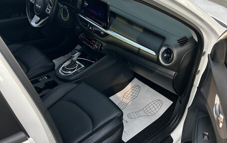 KIA K3, 2021 год, 1 800 000 рублей, 12 фотография