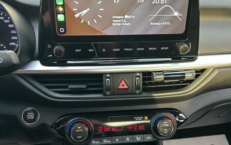 KIA K3, 2021 год, 1 800 000 рублей, 14 фотография