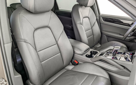 Porsche Cayenne III, 2019 год, 5 600 000 рублей, 24 фотография