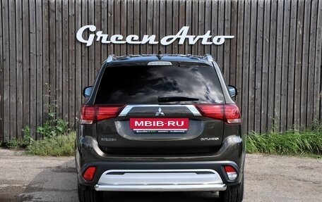 Mitsubishi Outlander III рестайлинг 3, 2019 год, 2 080 000 рублей, 4 фотография