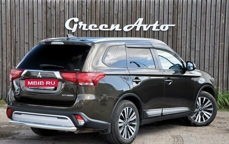 Mitsubishi Outlander III рестайлинг 3, 2019 год, 2 080 000 рублей, 5 фотография