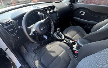 KIA Soul II рестайлинг, 2018 год, 1 800 000 рублей, 5 фотография