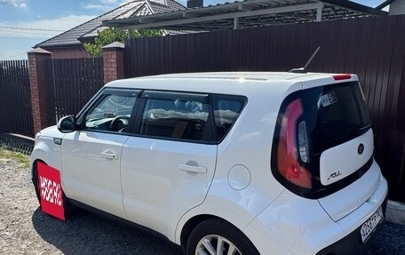 KIA Soul II рестайлинг, 2018 год, 1 800 000 рублей, 3 фотография