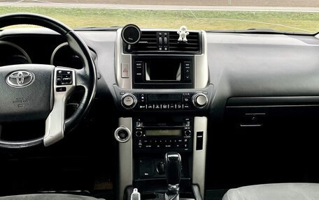 Toyota Land Cruiser Prado 150 рестайлинг 2, 2012 год, 2 050 000 рублей, 10 фотография