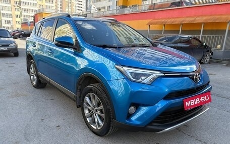 Toyota RAV4, 2016 год, 2 180 000 рублей, 2 фотография