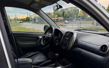 Toyota RAV4, 2005 год, 740 000 рублей, 13 фотография
