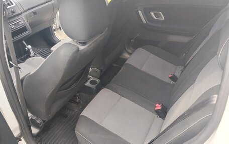 Skoda Fabia II, 2009 год, 690 000 рублей, 13 фотография