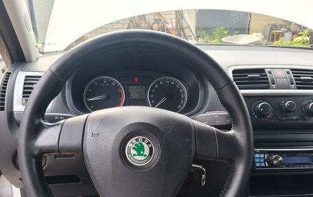 Skoda Fabia II, 2009 год, 690 000 рублей, 10 фотография