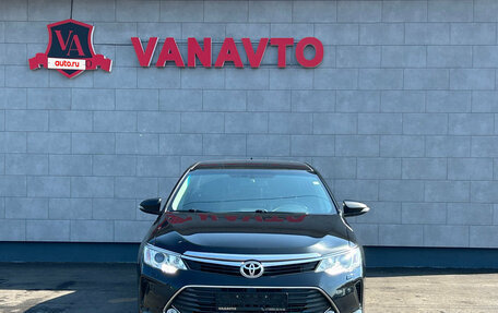 Toyota Camry, 2017 год, 2 190 000 рублей, 2 фотография