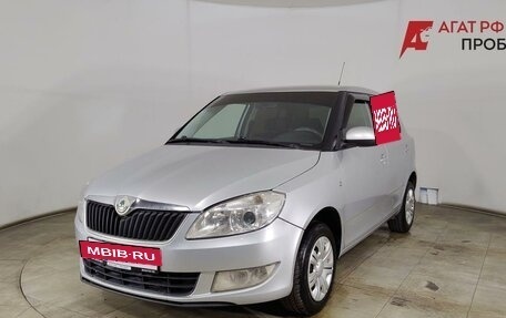 Skoda Fabia II, 2010 год, 450 000 рублей, 3 фотография