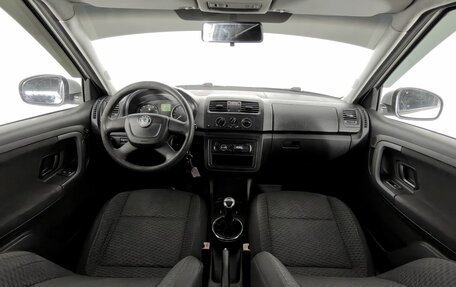 Skoda Fabia II, 2010 год, 450 000 рублей, 8 фотография