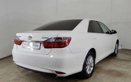 Toyota Camry, 2015 год, 1 899 000 рублей, 6 фотография