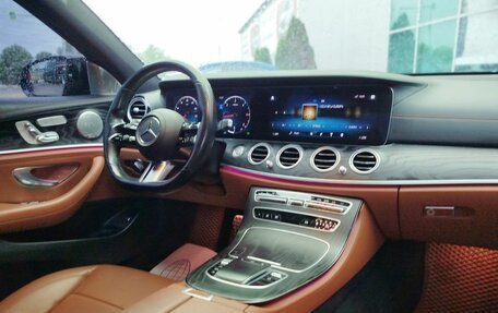 Mercedes-Benz E-Класс, 2021 год, 4 450 000 рублей, 13 фотография