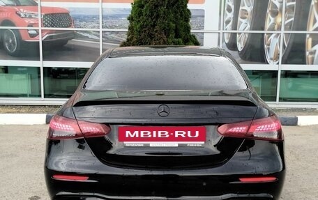 Mercedes-Benz E-Класс, 2021 год, 4 450 000 рублей, 5 фотография
