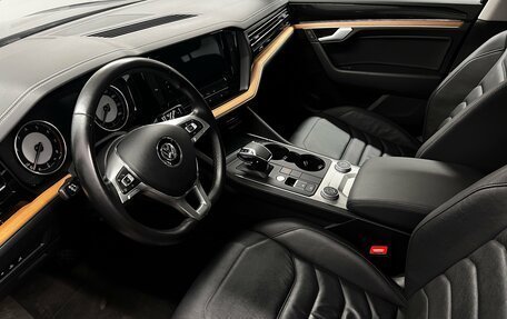 Volkswagen Touareg III, 2020 год, 3 999 000 рублей, 9 фотография