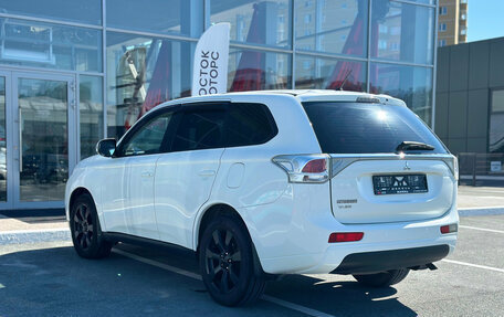 Mitsubishi Outlander III рестайлинг 3, 2012 год, 1 430 000 рублей, 7 фотография