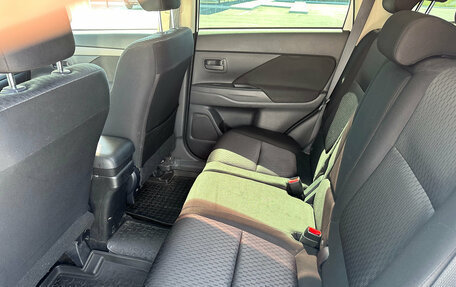 Mitsubishi Outlander III рестайлинг 3, 2012 год, 1 430 000 рублей, 9 фотография
