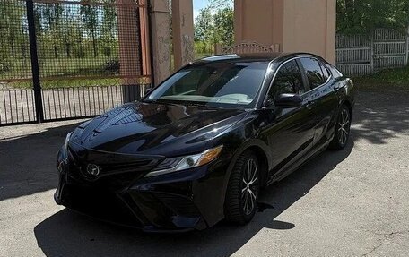 Toyota Camry, 2020 год, 2 630 000 рублей, 2 фотография